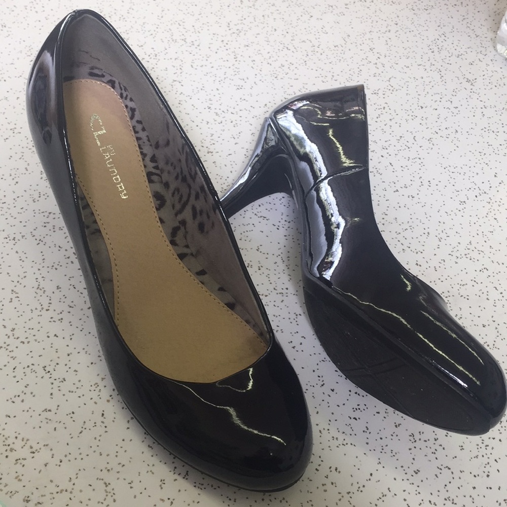 CL by Laundry size 9.5 black heel shoe